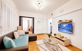 Old Town Comfort & Stylish Apartment
